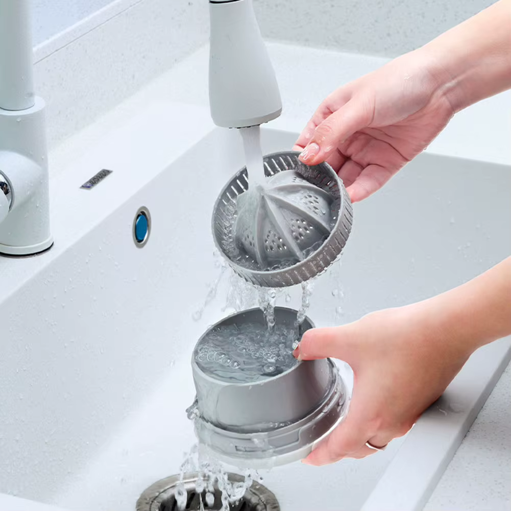 Přenosný elektrický citrusovač, rychlý a snadný 