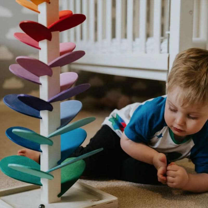 Stimuler kreativiteten hos ditt barn med detta pedagogiska spel 