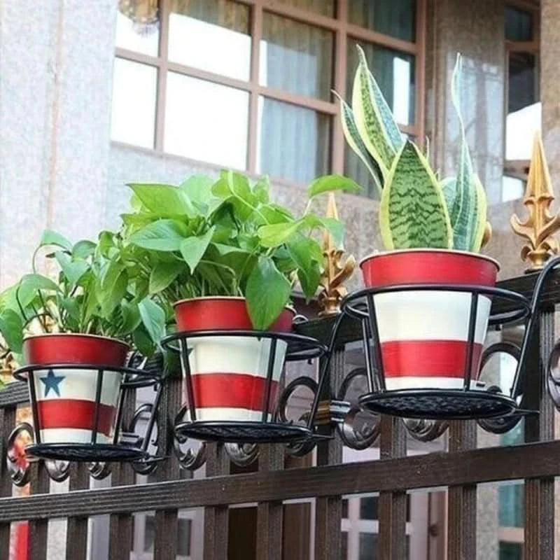 Opgehangen steun voor bloempotten 