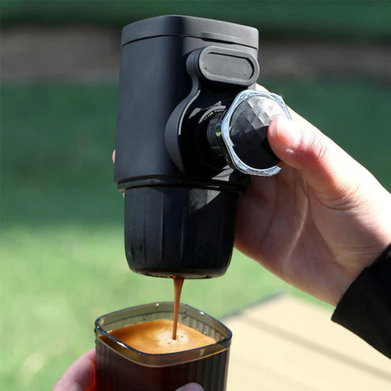 Machine espresso portable — café prêt partout