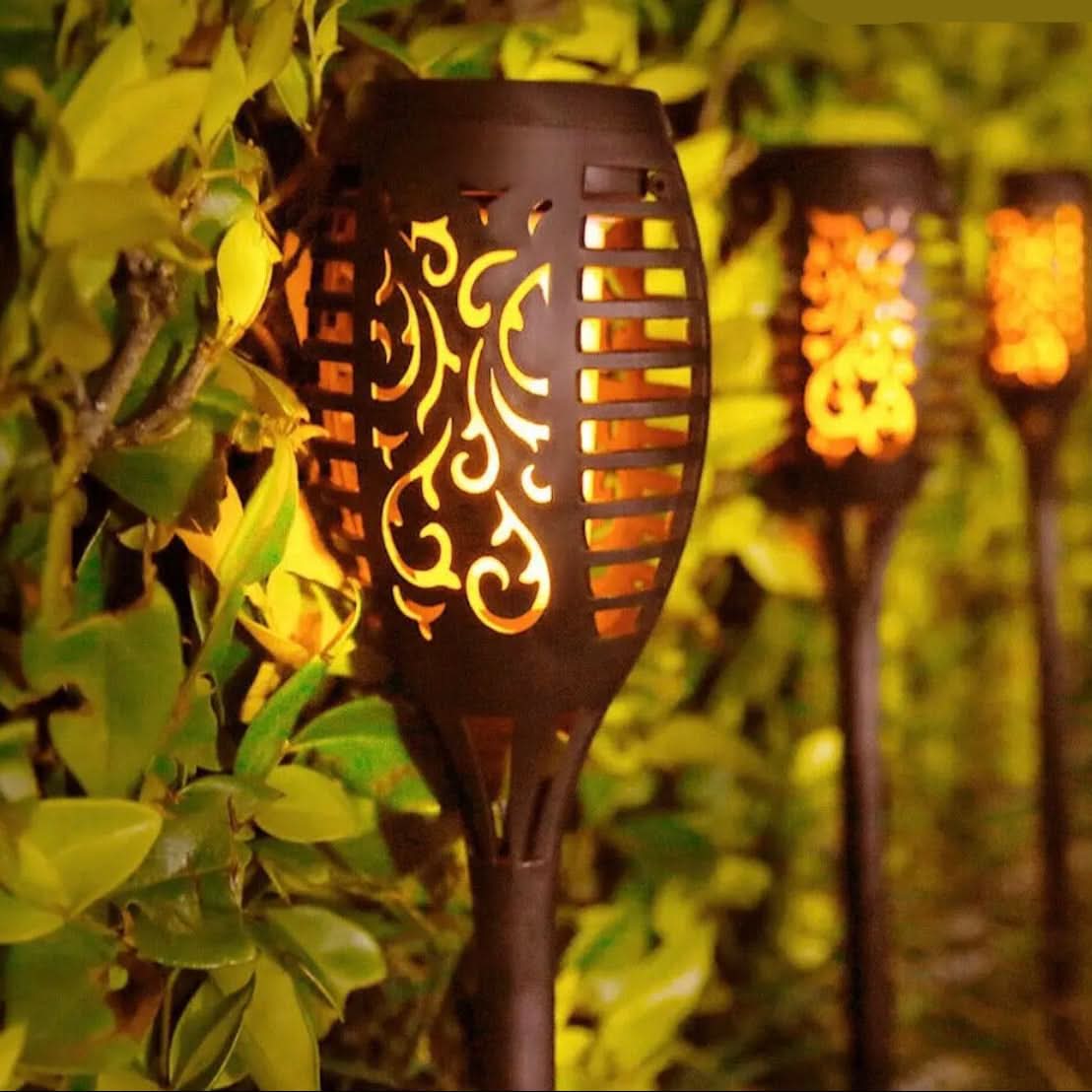 Lampa solarna LED – Realistyczny płomień bez ognia 